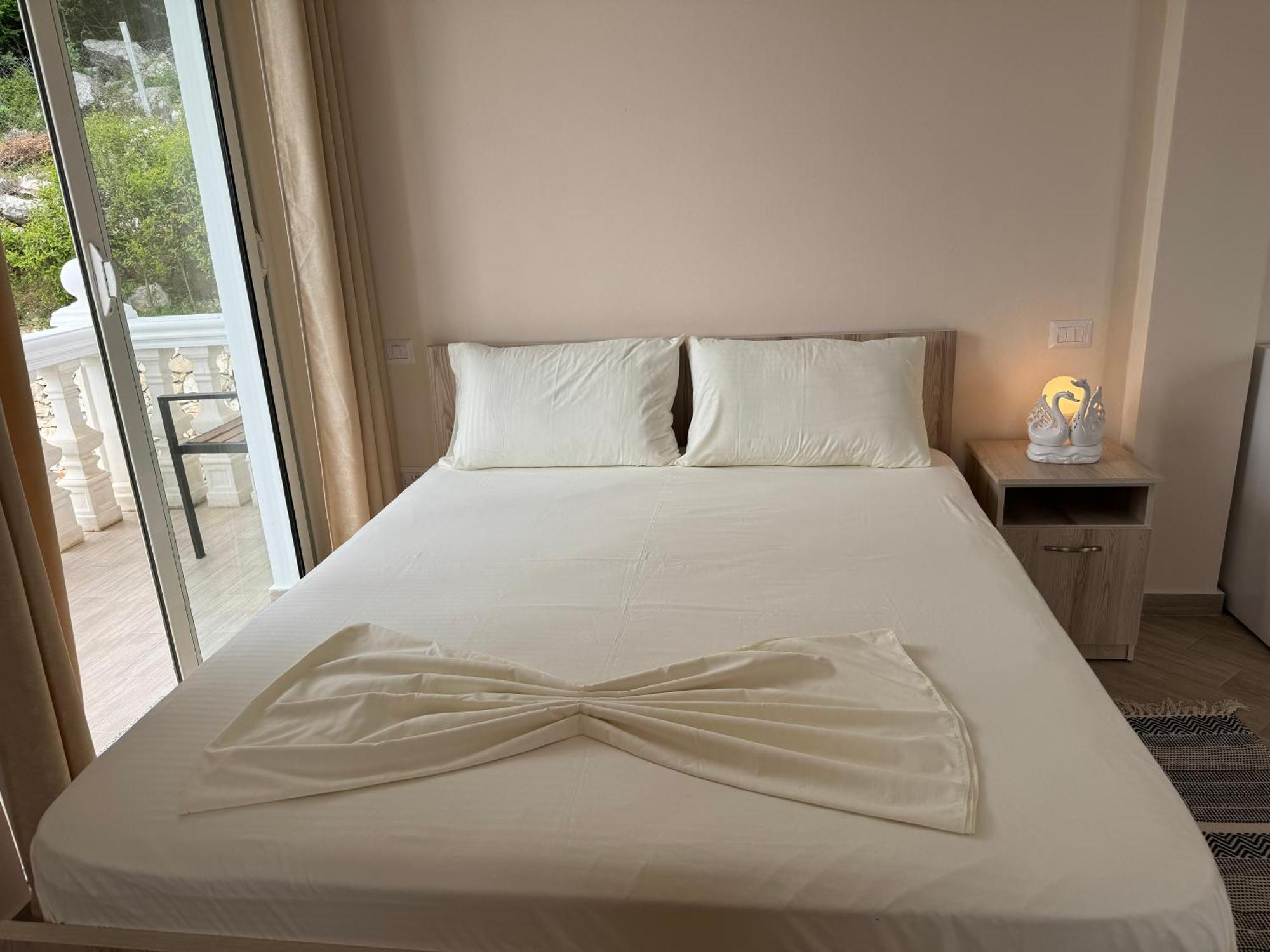 Vila Horizont Baks-Rrjoll Ngoại thất bức ảnh