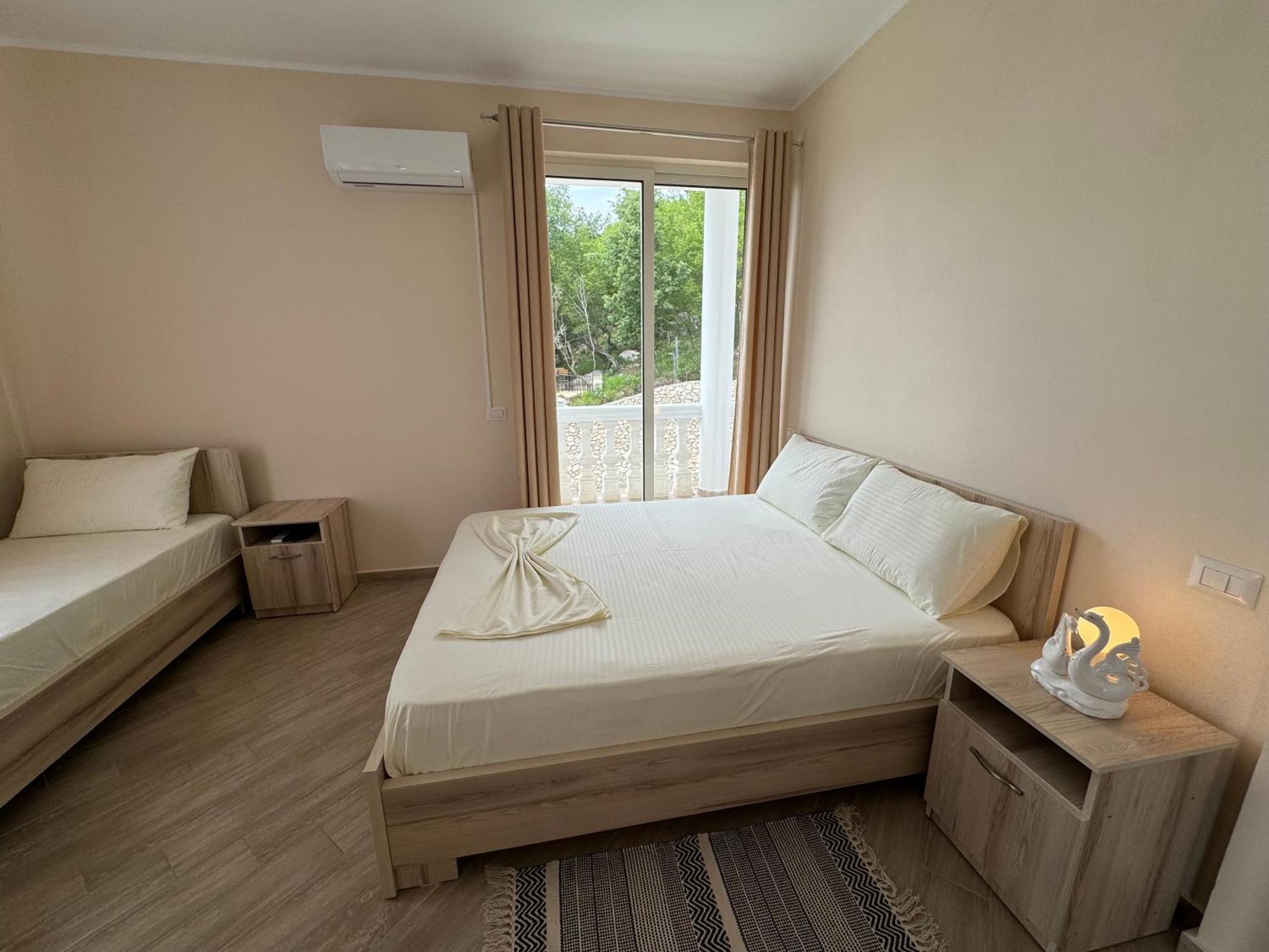 Vila Horizont Baks-Rrjoll Ngoại thất bức ảnh