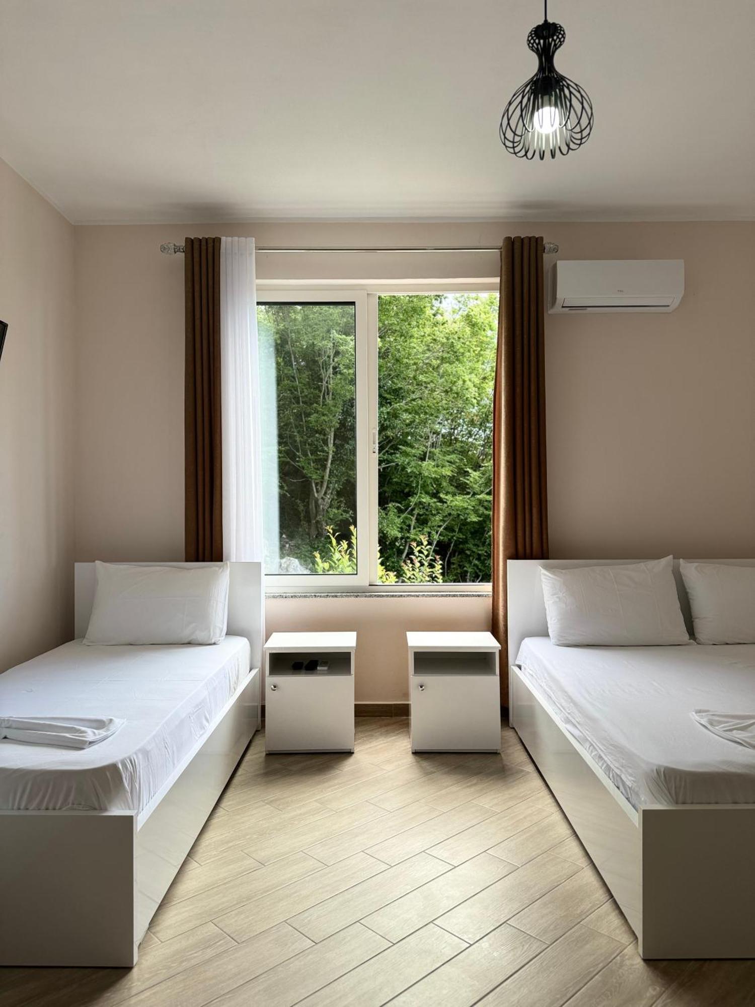 Vila Horizont Baks-Rrjoll Ngoại thất bức ảnh