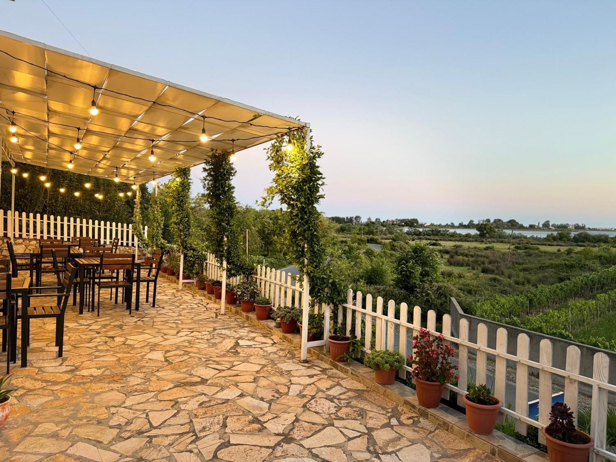 Vila Horizont Baks-Rrjoll Ngoại thất bức ảnh