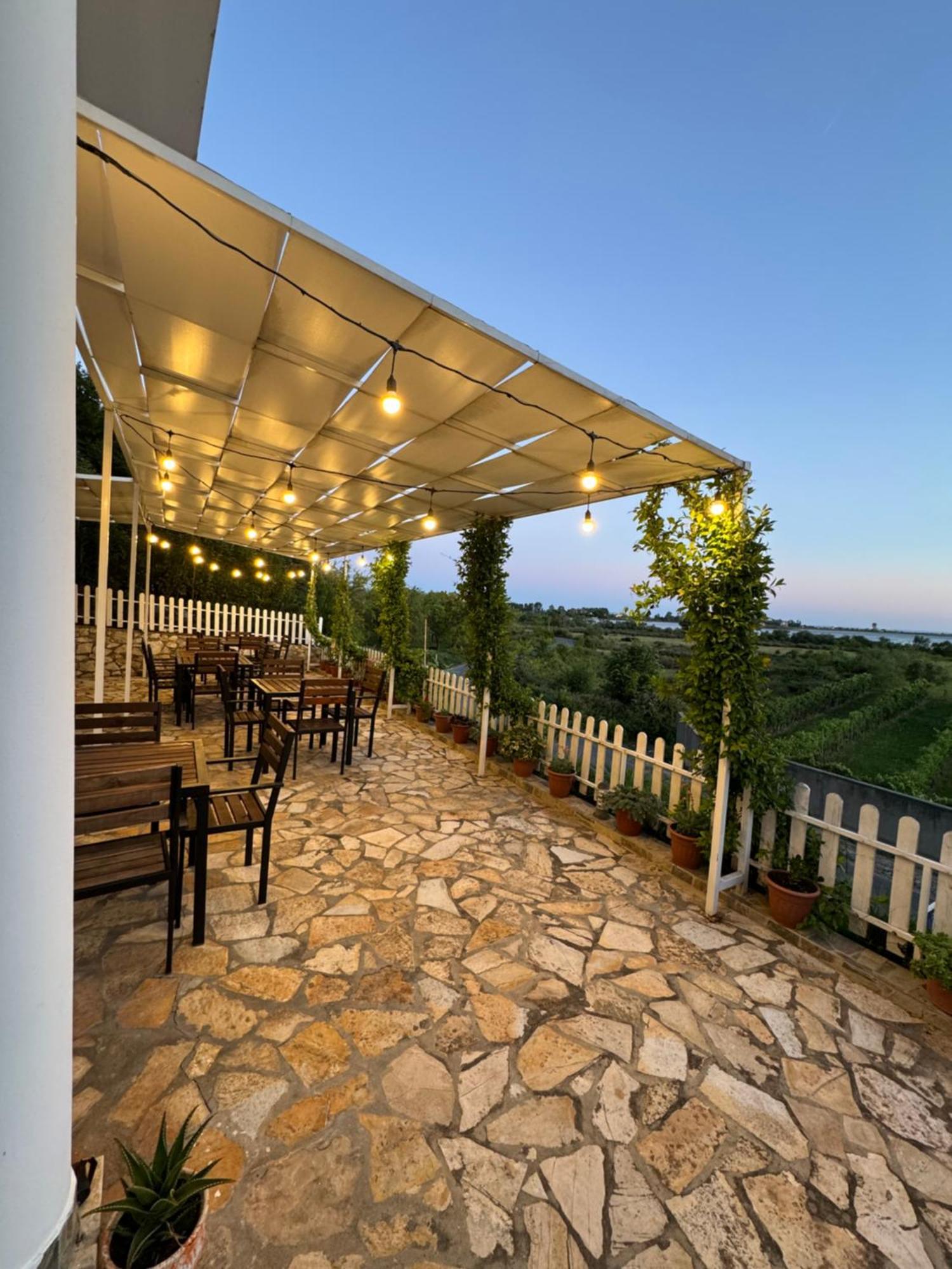 Vila Horizont Baks-Rrjoll Ngoại thất bức ảnh
