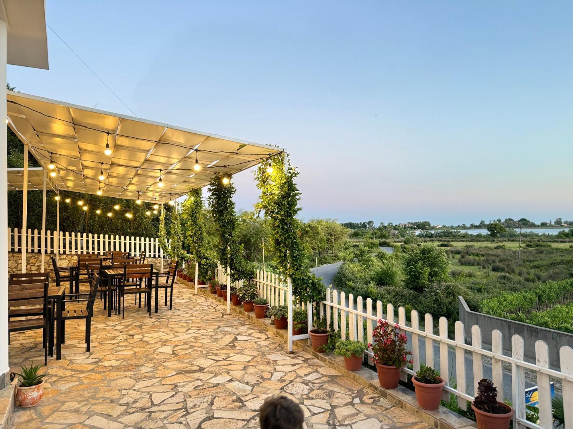 Vila Horizont Baks-Rrjoll Ngoại thất bức ảnh